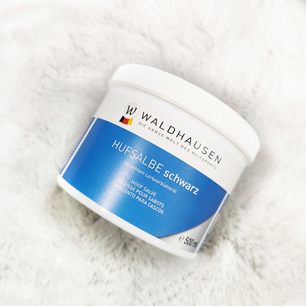 Мазь для копыт с лавровым маслом, Waldhausen черная 500 гр.