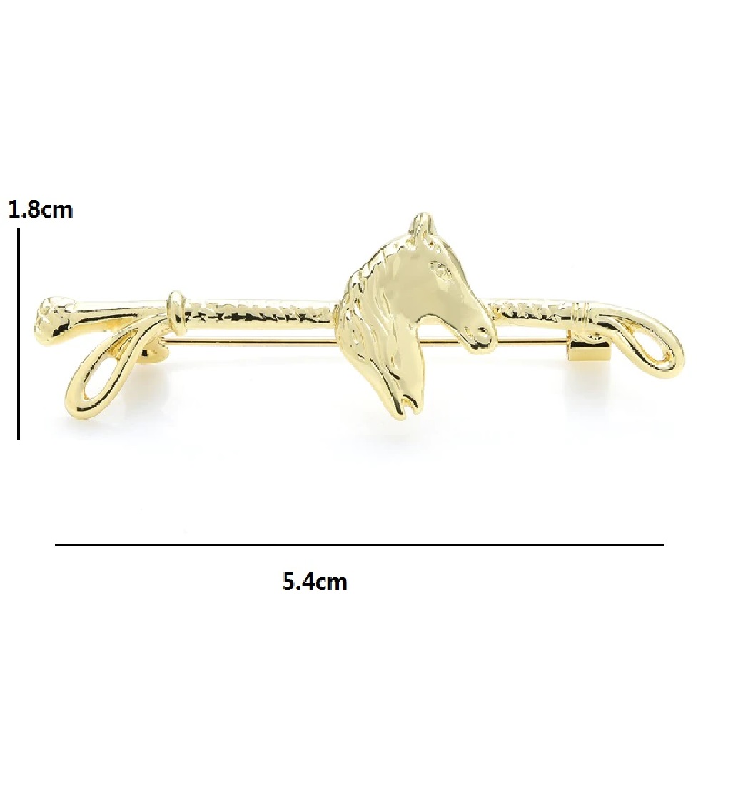 Брошь с символикой лошади