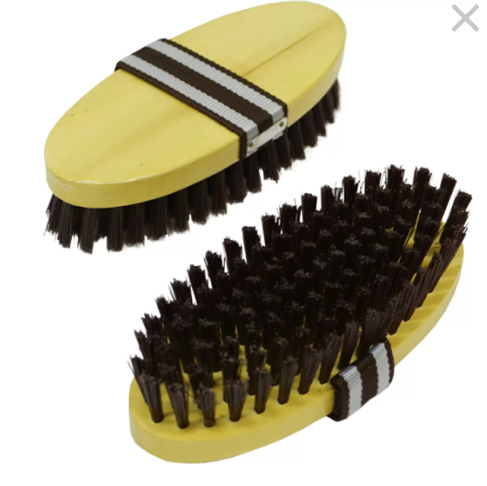 Щетка жесткая большая с ремешком Equiman