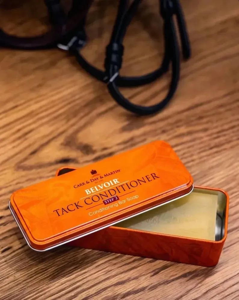 Восстанавливающее мыло-кондиционер Belvoir в жестяной баночке